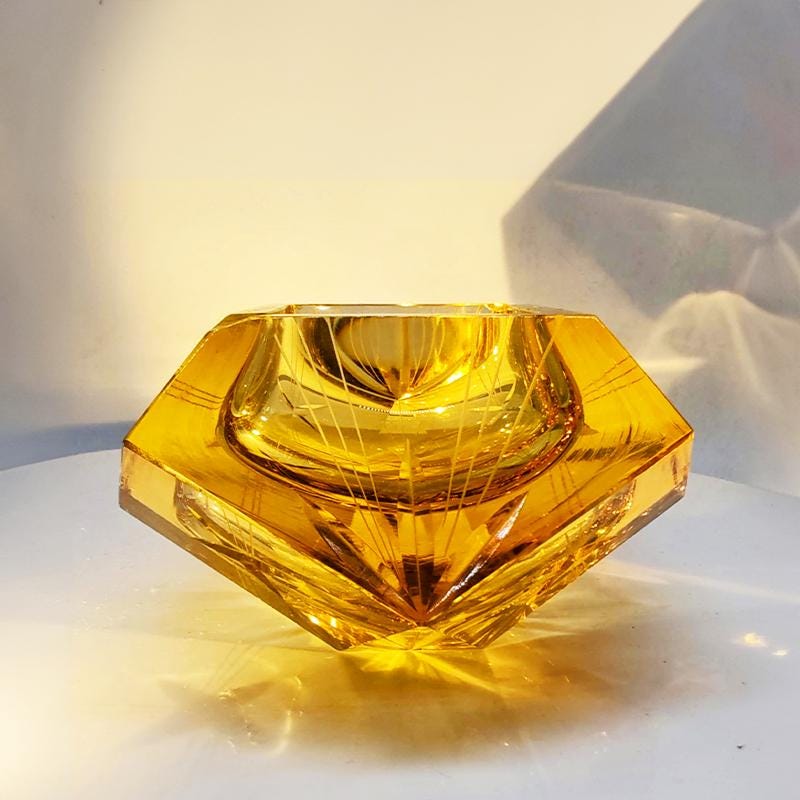 1960s Rare Gold Multifaceted Ashtray or Catch-all in Murano Glass by Flavio Poli for Seguso. Made in Italy.