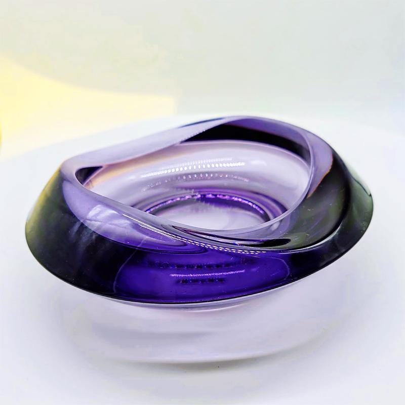 1960s Big Purple  Ashtray or Catch-all in Murano Glass. 17,5 cm. Made in Italy.