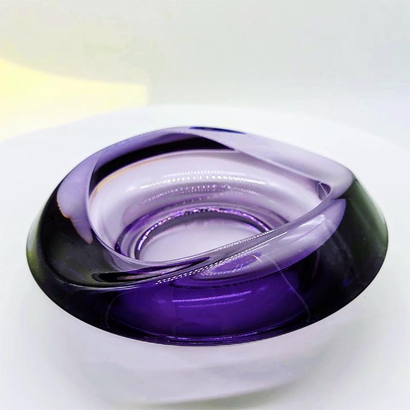 1960s Big Purple  Ashtray or Catch-all in Murano Glass. 17,5 cm. Made in Italy.