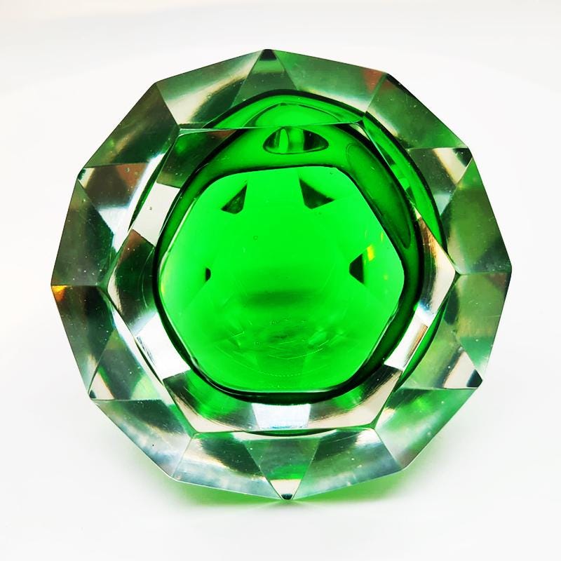 1960s Green Ashtray or Catch-all in Murano Glass by Flavio Poli for Seguso. Made in Italy.