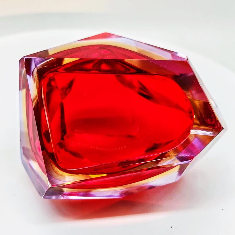 1960s Asymmetric  Ashtray or Catch-all in Murano Glass by Flavio Poli for Seguso. Made in Italy.