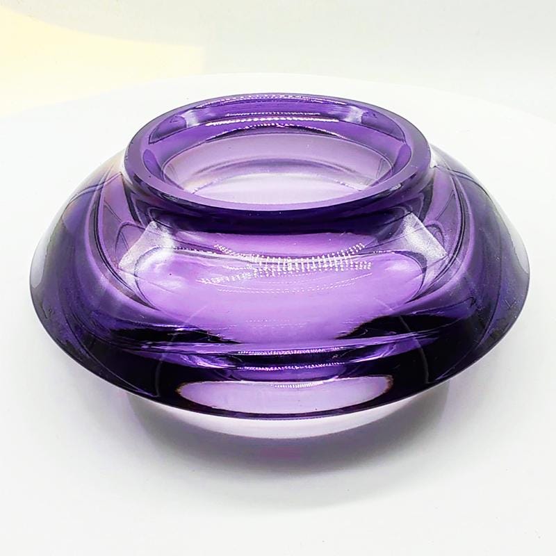 1960s Big Purple  Ashtray or Catch-all in Murano Glass. 17,5 cm. Made in Italy.