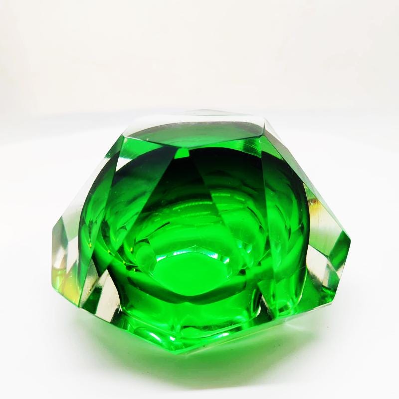 1960s Green Ashtray or Catch-all in Murano Glass by Flavio Poli for Seguso. Made in Italy.