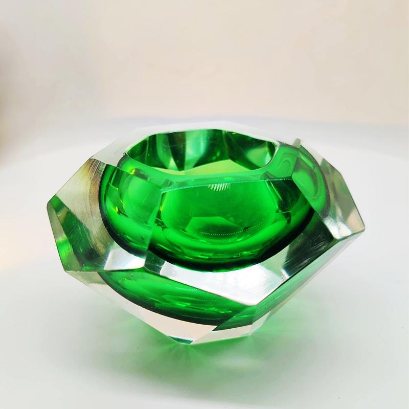 1960s Green Ashtray or Catch-all in Murano Glass by Flavio Poli for Seguso. Made in Italy.