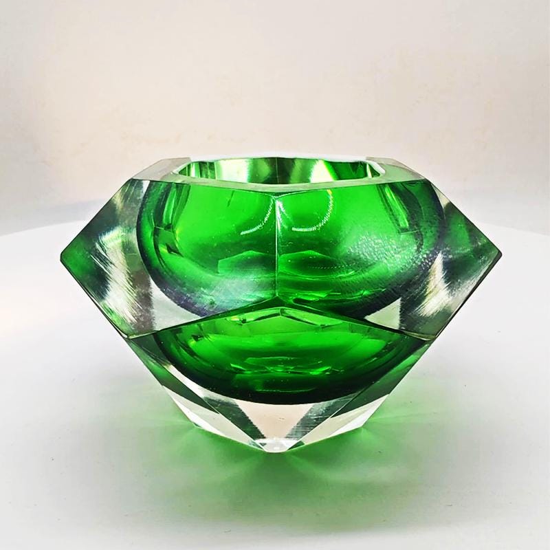 1960s Green Ashtray or Catch-all in Murano Glass by Flavio Poli for Seguso. Made in Italy.