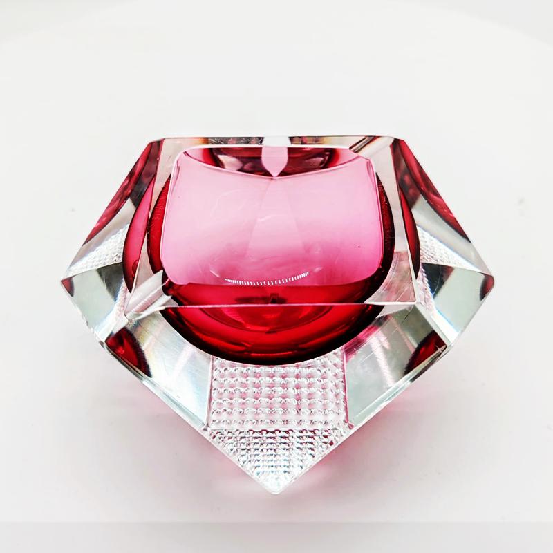 1960s Stunning Pink Ashtray or Catch-all in Murano Glass by Flavio Poli for Seguso.