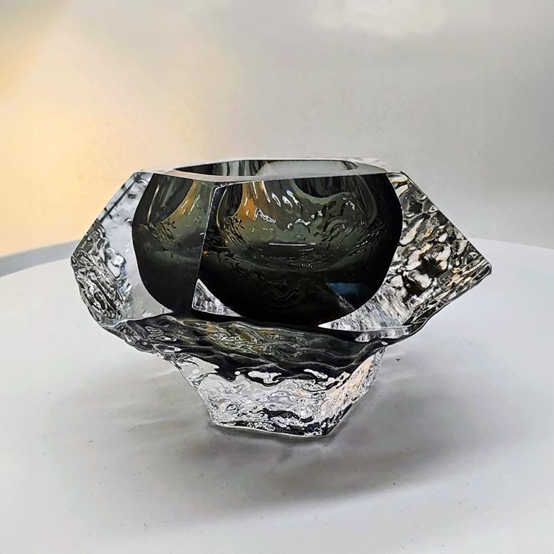 1960s Stunning Ashtray or Catch-all in Murano Glass by Flavio Poli for Seguso. Made in Italy.