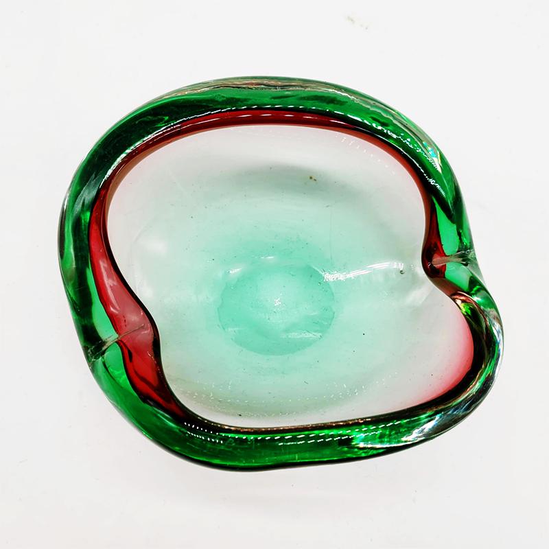 1960s Pink and Green Ashtray or Catch-all in Murano Glass. Made in Italy.