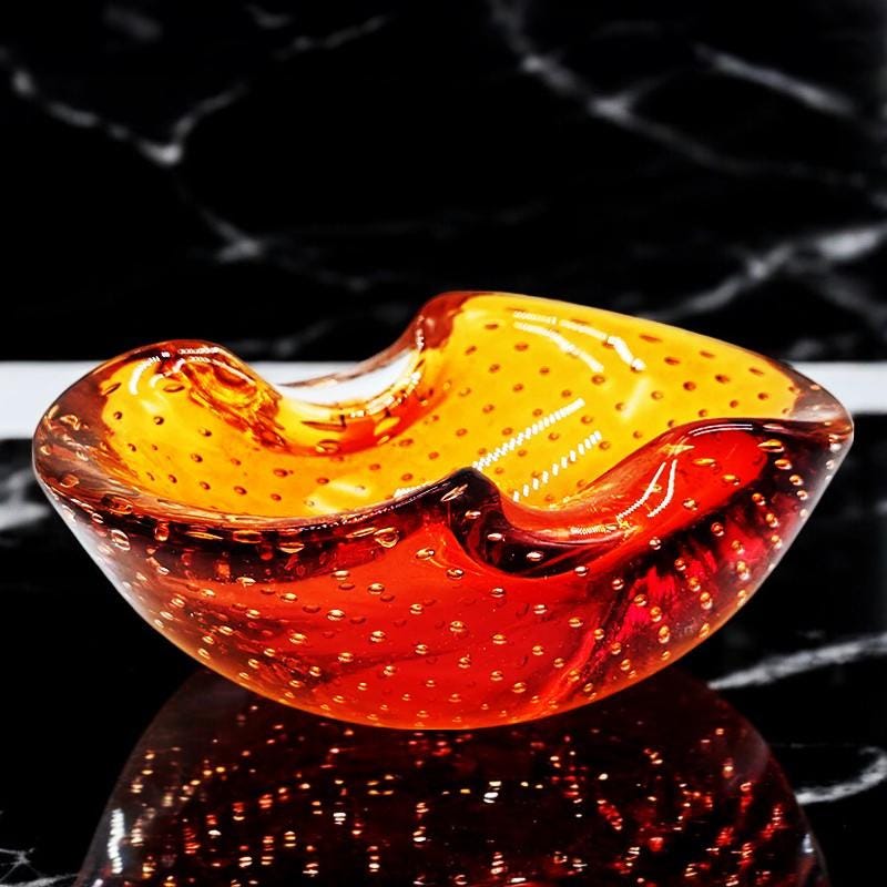 1960s Little size Amber Ashtray or Catch-all in Murano Glass by Flavio Poli for Seguso. Made in Italy.