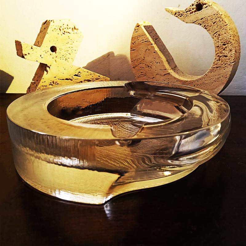 1970s Big  Ashtray by Fabio Frontini for Arnolfo di Cambio in Lead Crystal, Azteca Collection. 20 cm. / 7.87 inches.