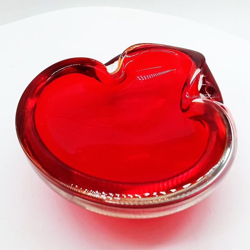 1960s Big Red Ashtray or Catch-all in Murano Glass by Flavio Poli for Seguso. Made in Italy.