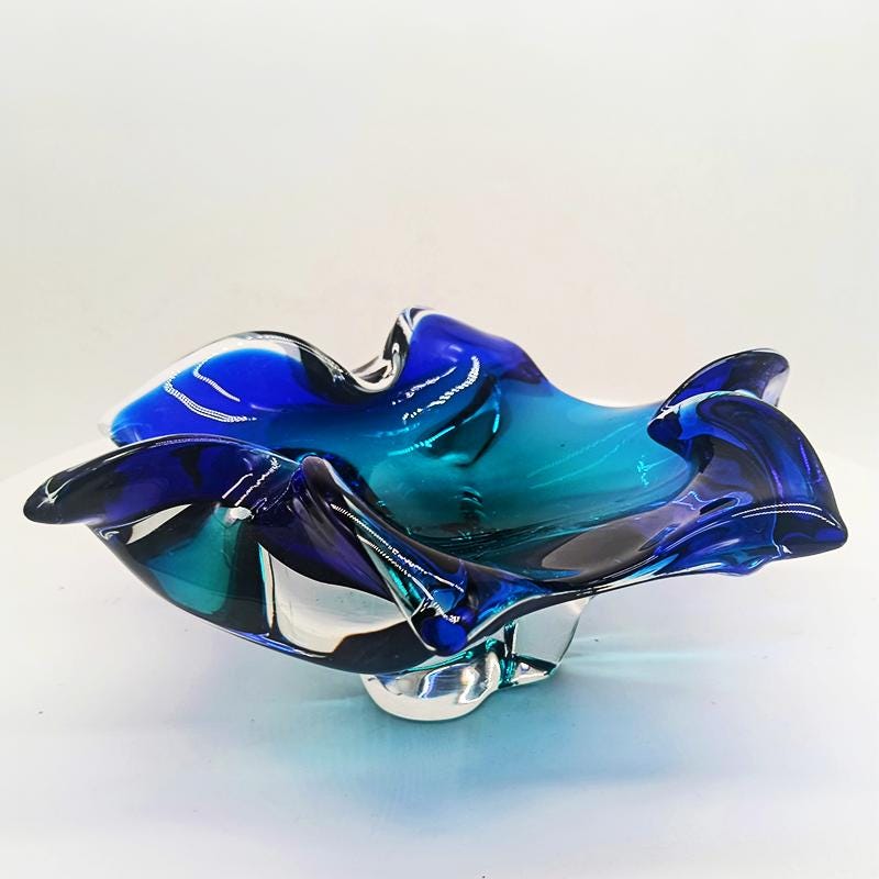 1960s Big Ashtray or Catch-all in Murano Glass. Made in Italy.