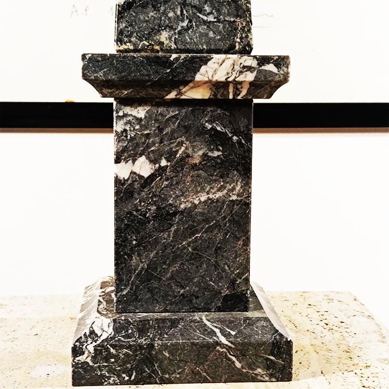 1960s Stunning very Big Hand-Carved Obelisk in Black Marble of Aquitaine. Made in Italy.  57 cm. h / 22.44 h inches