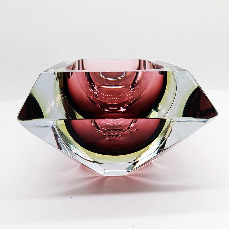 1960s  Purple Rectangular Multifaceted Ashtray or Catch-all in Murano Glass by Flavio Poli for Seguso. Made in Italy.