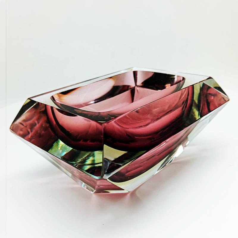 1960s  Purple Rectangular Multifaceted Ashtray or Catch-all in Murano Glass by Flavio Poli for Seguso. Made in Italy.