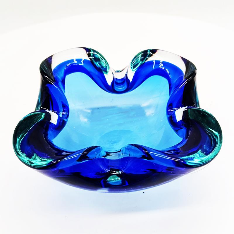 1960s Blue Ashtray or Catch-all in Murano Glass by Flavio Poli for Seguso. Made in Italy.