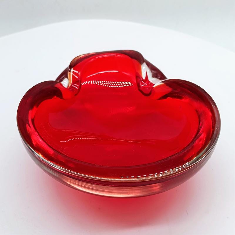 1960s Big Red Ashtray or Catch-all in Murano Glass by Flavio Poli for Seguso. Made in Italy.