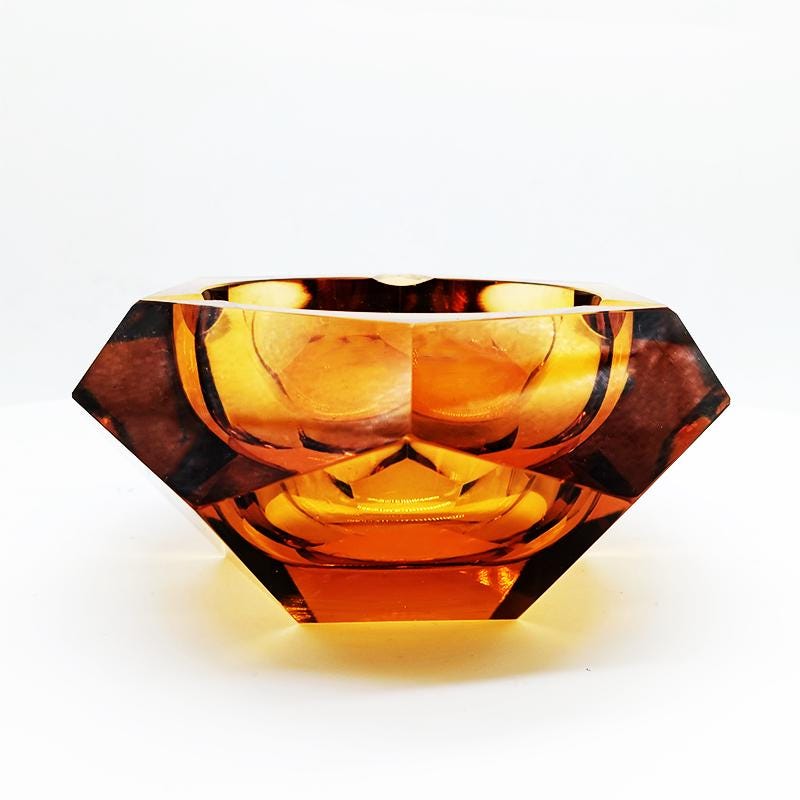 1960s Amber Multifaceted Ashtray or Catch-all in Murano Glass. Made in Italy.