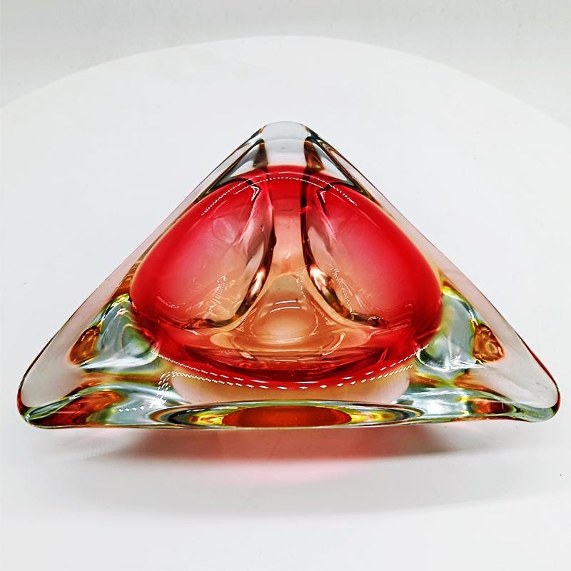 1960s Stunnning Big Triangular Ashtray or Catch-all in Murano Glass. Made in Italy.