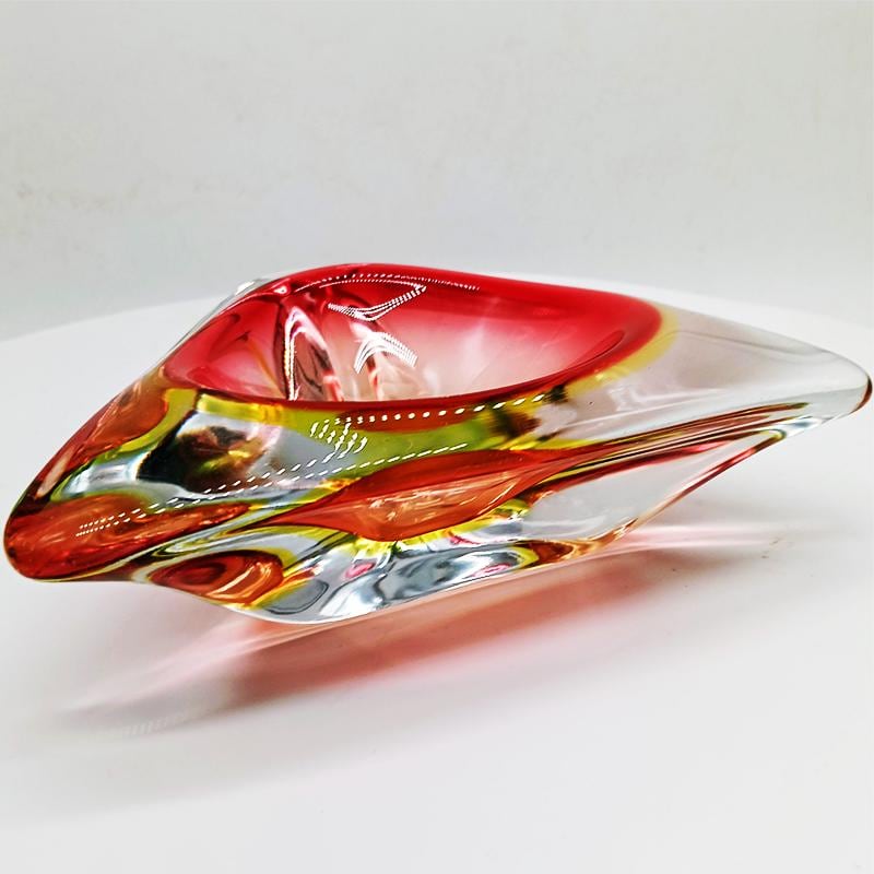 1960s Stunnning Big Triangular Ashtray or Catch-all in Murano Glass. Made in Italy.