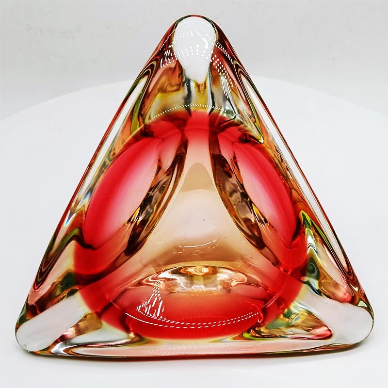 1960s Stunnning Big Triangular Ashtray or Catch-all in Murano Glass. Made in Italy.