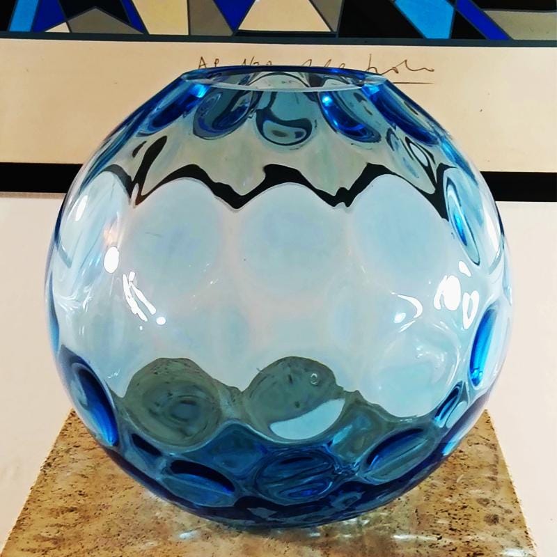 1970s Stunning Vase hand-worker in Murano Glass. Made in Italy