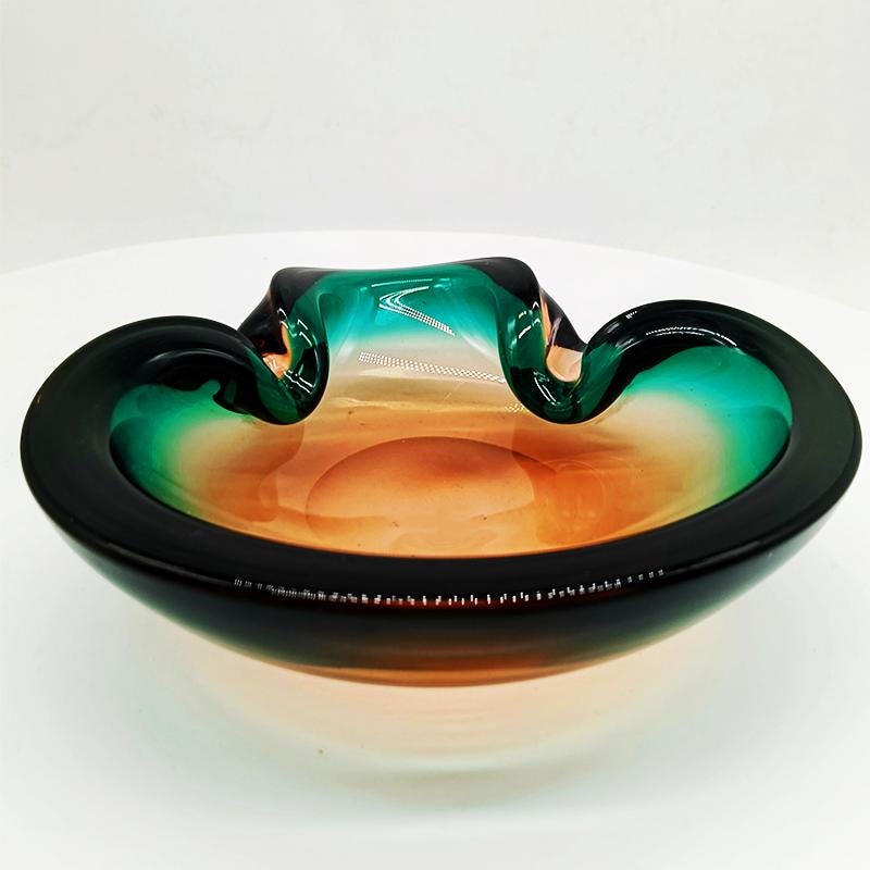 1960s Big Ashtray or Catch-all in Murano Glass by Flavio Poli for Seguso. Made in Italy.