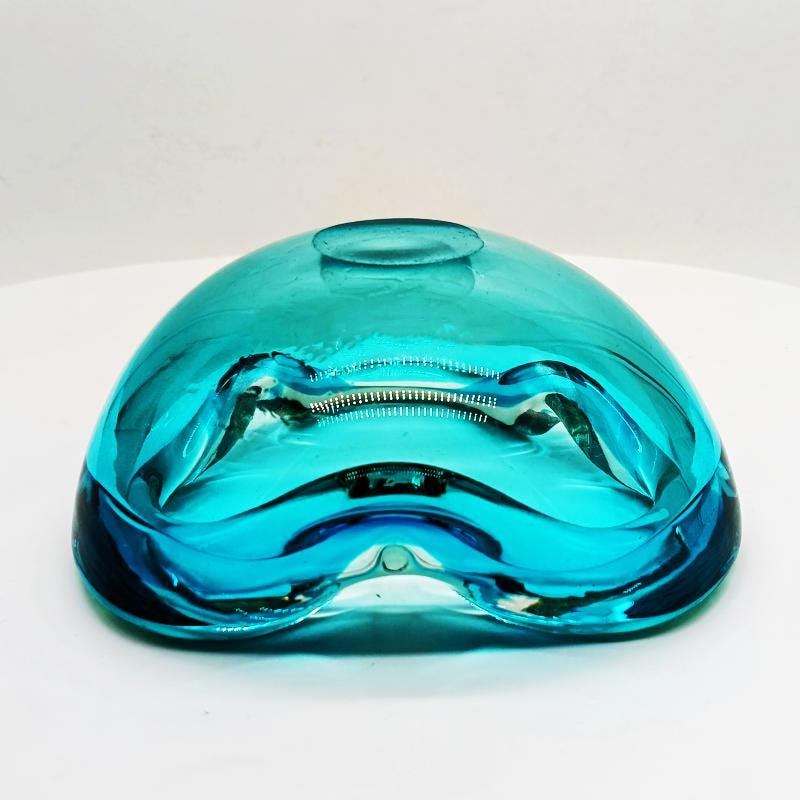 1960s Ligh Blue Ashtray or Catch-all in Murano Glass by Flavio Poli for Seguso. Made in Italy.