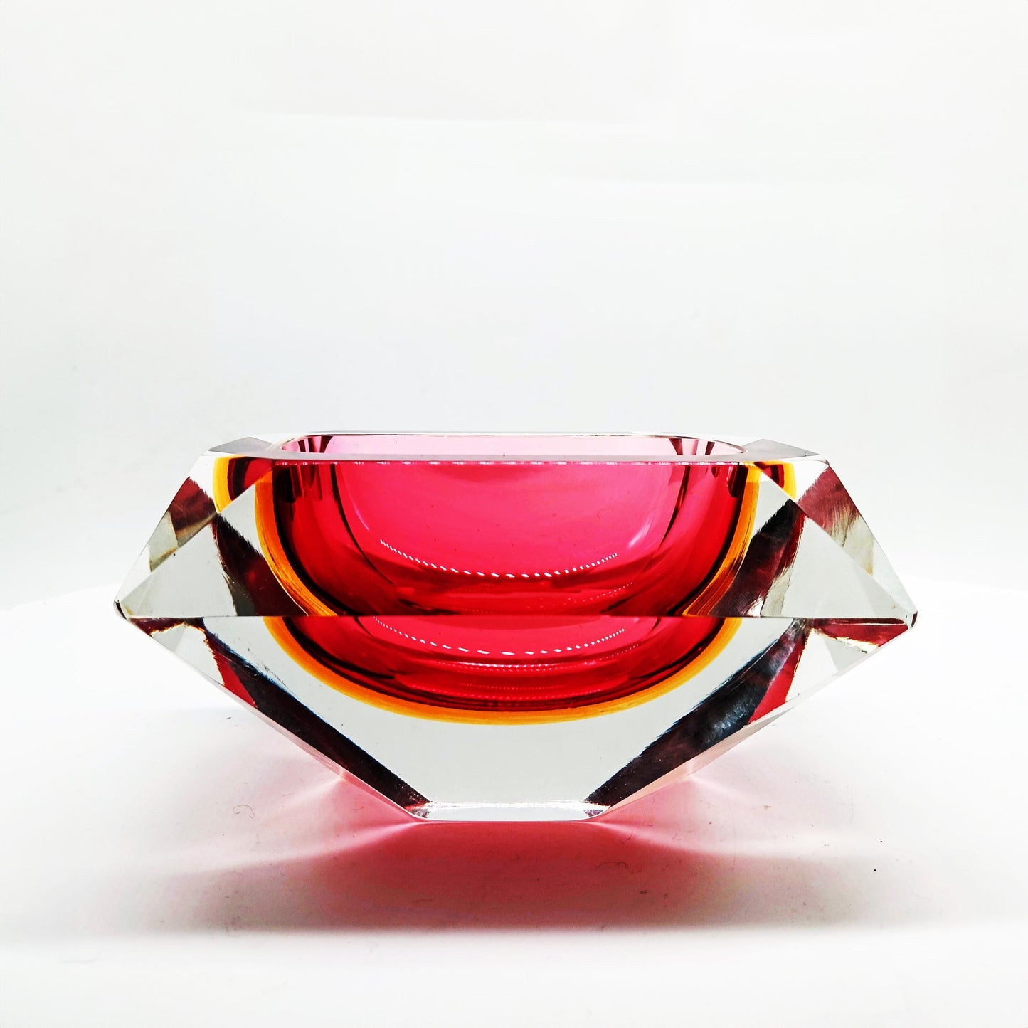 1960s Pink Rectangular Multifaceted Ashtray or Catch-all in Murano Glass by Flavio Poli for Seguso. Made in Italy.