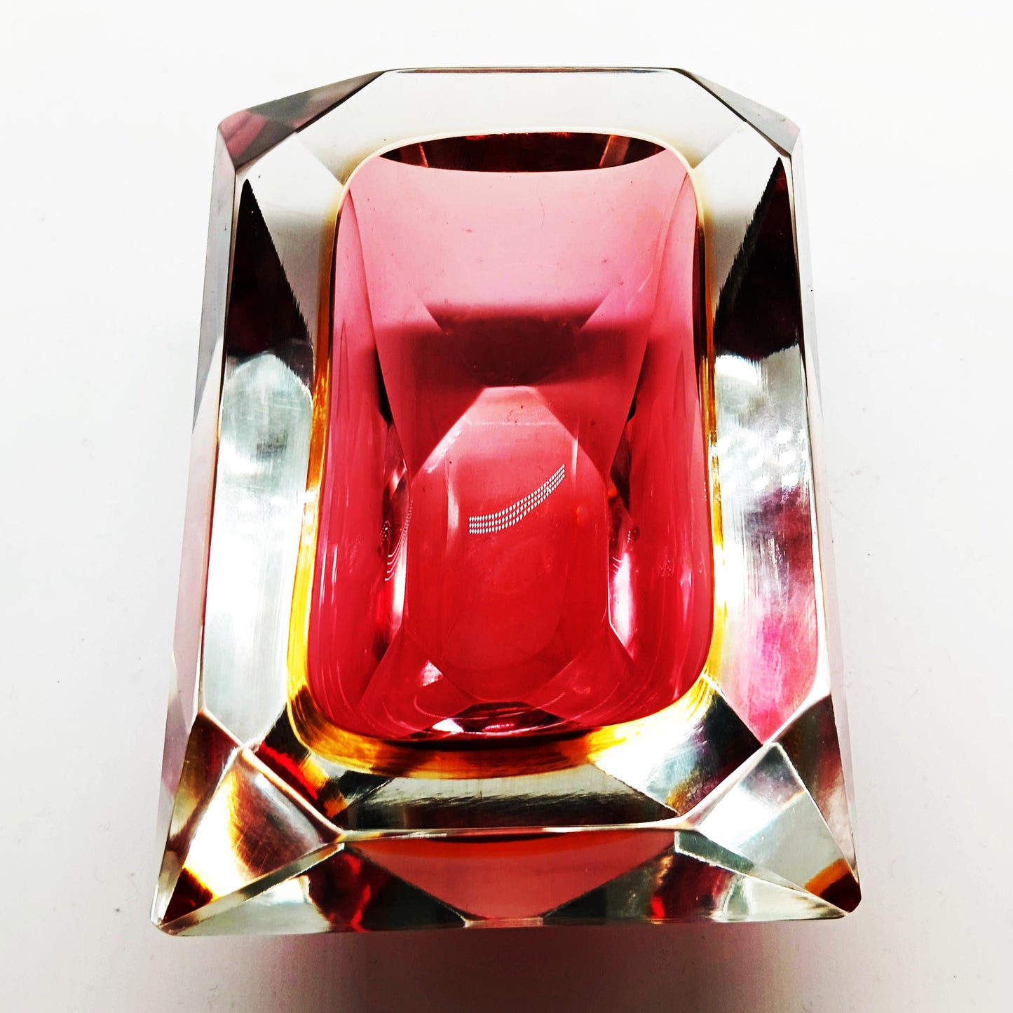 1960s Pink Rectangular Multifaceted Ashtray or Catch-all in Murano Glass by Flavio Poli for Seguso. Made in Italy.