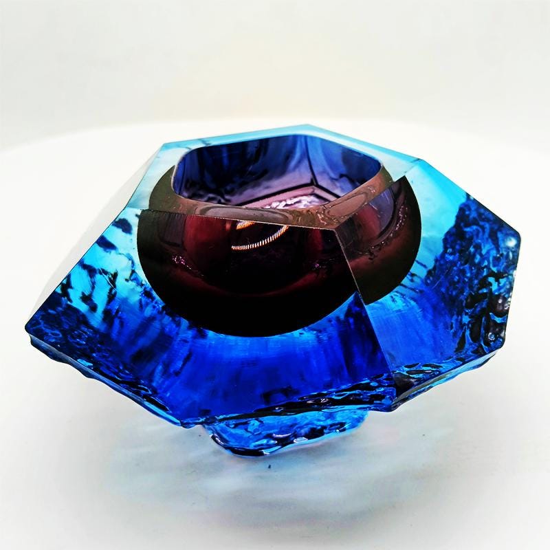 1960s Stunning Ashtray or Catch-all in Murano Glass by Flavio Poli for Seguso. Made in Italy.