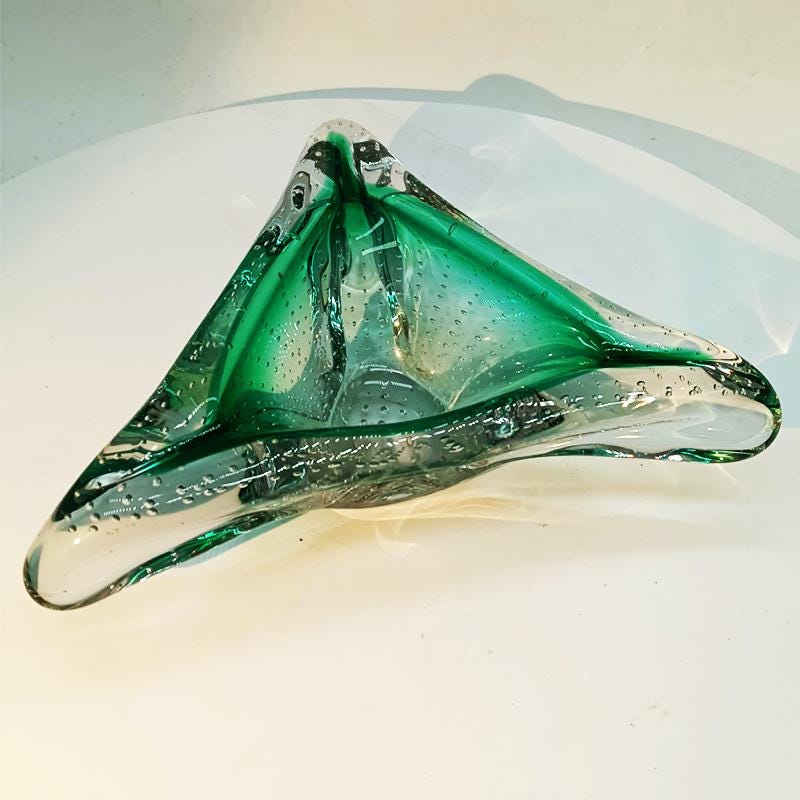 1960s Big Triangular Ashtray or Catch-all in Murano Glass with Air Bubble. Made in Italy.