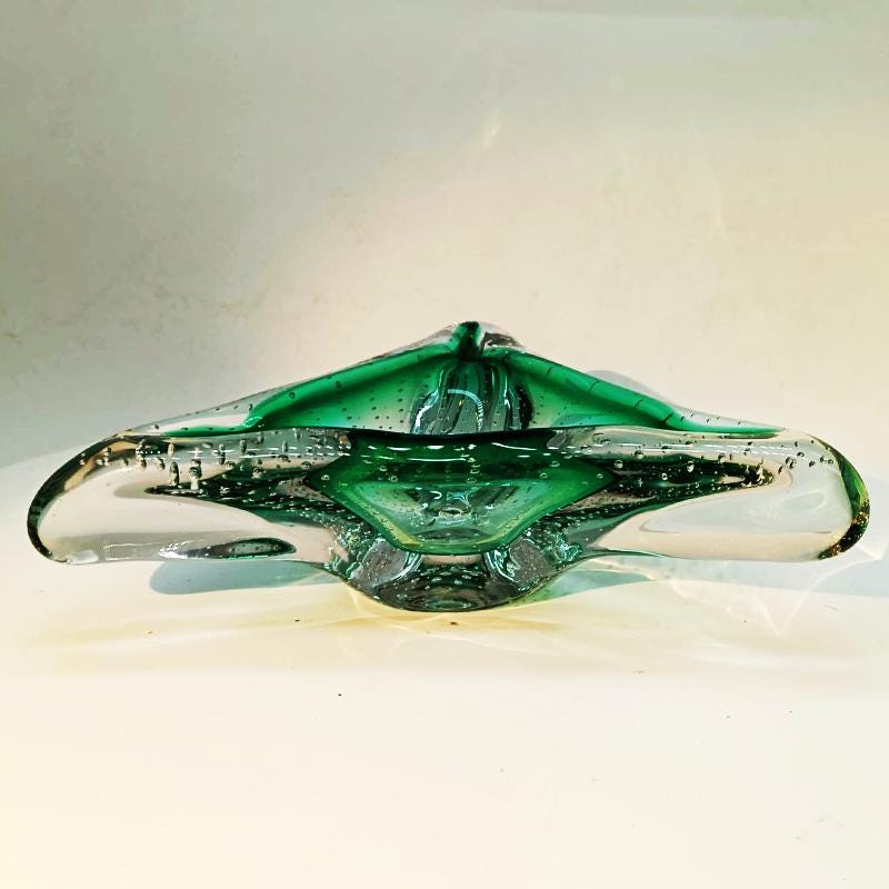 1960s Big Triangular Ashtray or Catch-all in Murano Glass with Air Bubble. Made in Italy.