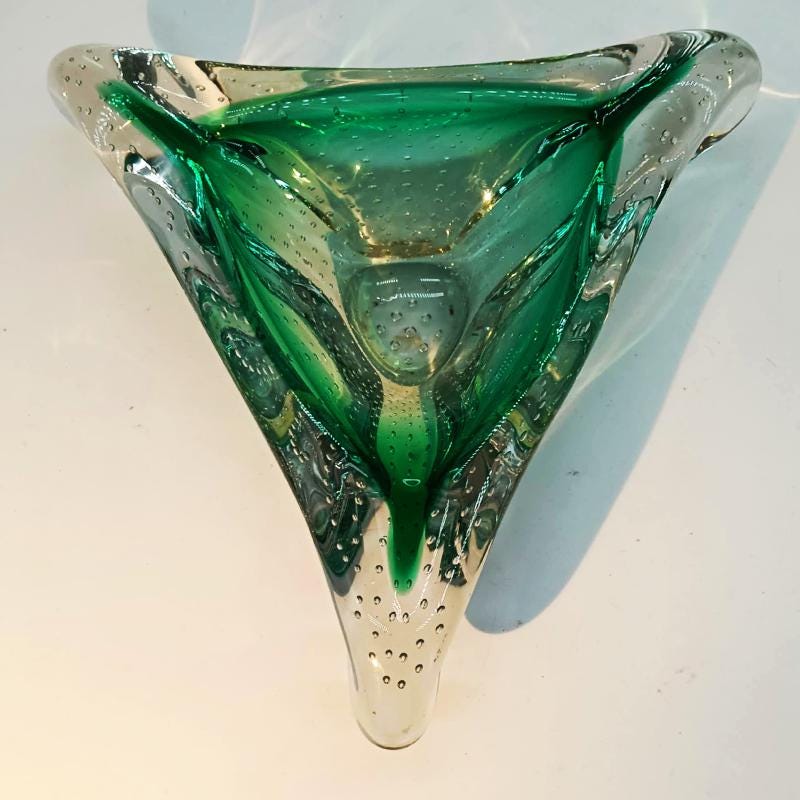 1960s Big Triangular Ashtray or Catch-all in Murano Glass with Air Bubble. Made in Italy.