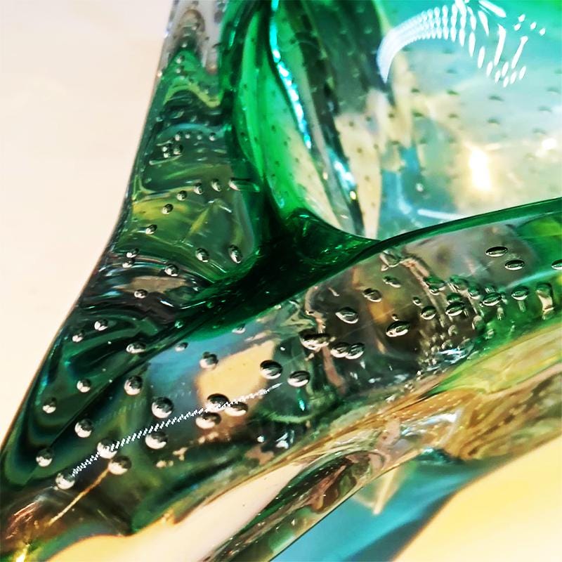 1960s Big Triangular Ashtray or Catch-all in Murano Glass with Air Bubble. Made in Italy.