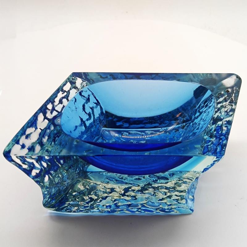 1960s Ashtray or Catch-all in Hand-worked Murano Glass by Flavio Poli for Seguso. Made in Italy