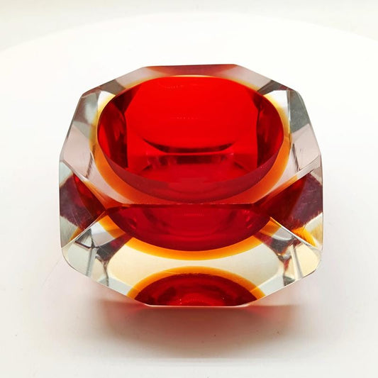 1960s Square Multifaceted Ashtray or Catch-all in Murano Glass by Flavio Poli for Seguso. Made in Italy.