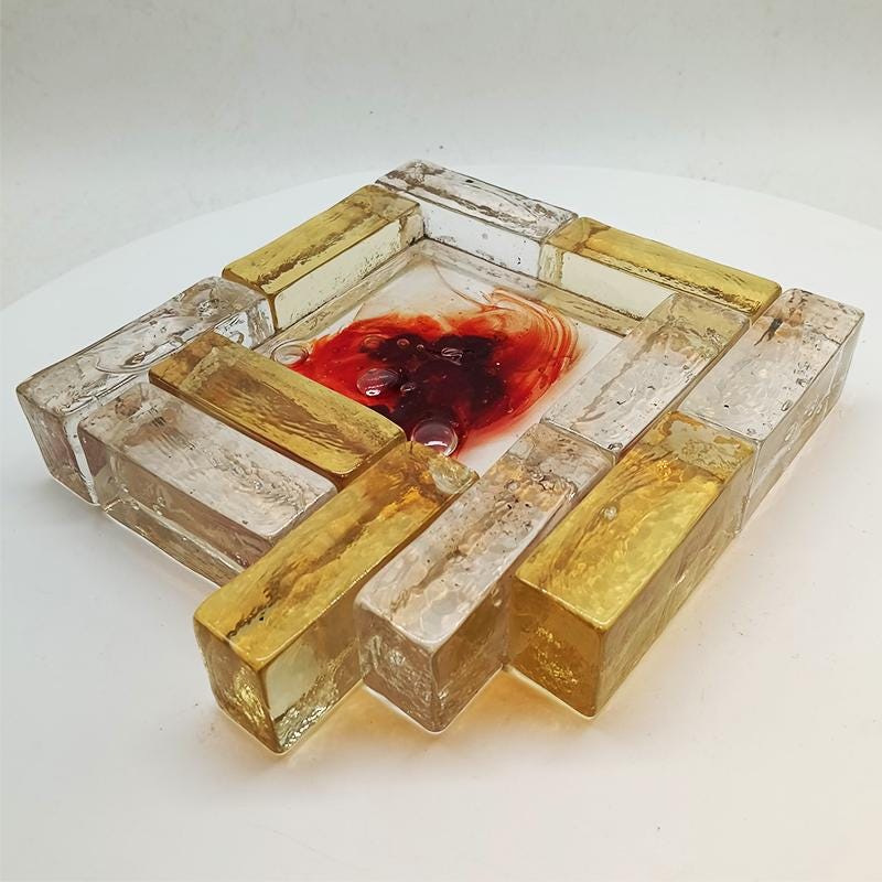 1950s Rare Big Ashtray / Sculpture in Hand Blown Artistic Murano Glass attributed to Toni Zuccheri.