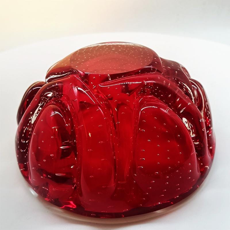 1960s Ashtray or Catch-all in Murano Glass with Air Bubbles.
