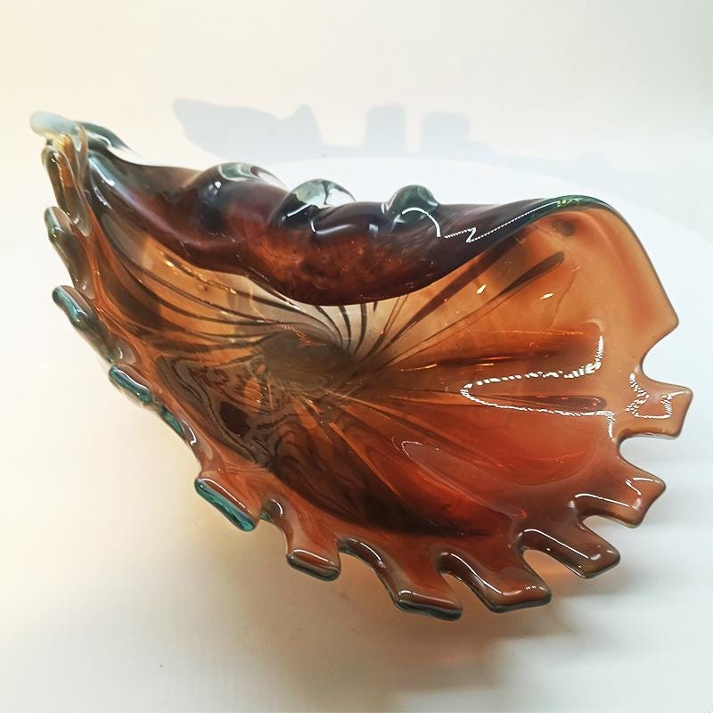 1960s Large Shell Sculpure in Hand - Worked Murano Glass. Made in Italy . 34 cm. / 13.38 inches.