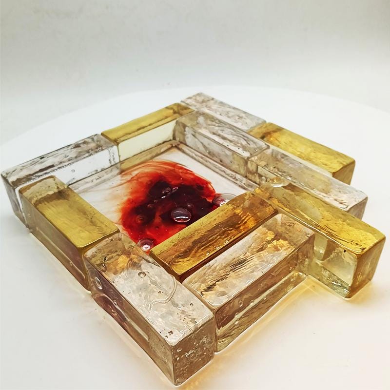 1950s Rare Big Ashtray / Sculpture in Hand Blown Artistic Murano Glass attributed to Toni Zuccheri.