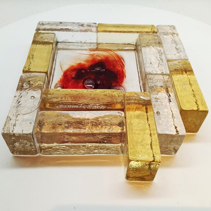1950s Rare Big Ashtray / Sculpture in Hand Blown Artistic Murano Glass attributed to Toni Zuccheri.