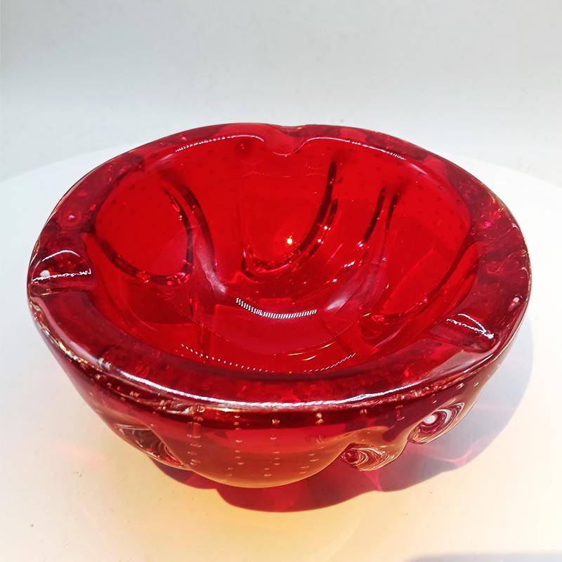 1960s Ashtray or Catch-all in Murano Glass with Air Bubbles.