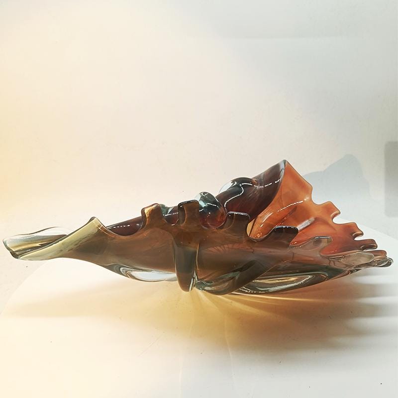 1960s Large Shell Sculpure in Hand - Worked Murano Glass. Made in Italy . 34 cm. / 13.38 inches.