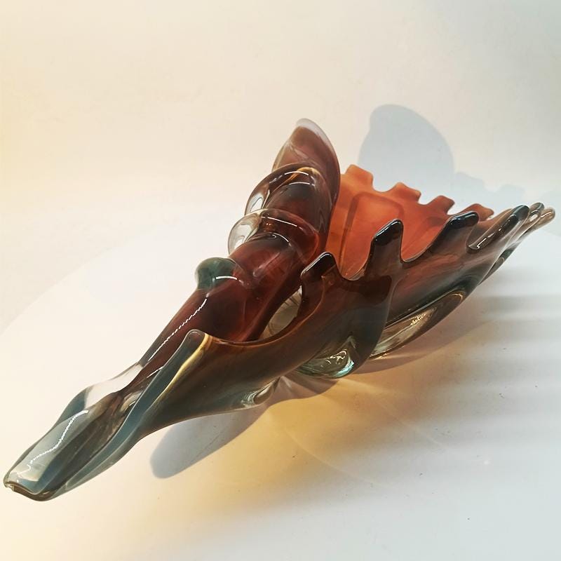 1960s Large Shell Sculpure in Hand - Worked Murano Glass. Made in Italy . 34 cm. / 13.38 inches.