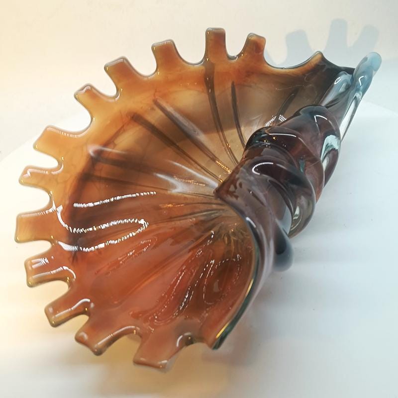 1960s Large Shell Sculpure in Hand - Worked Murano Glass. Made in Italy . 34 cm. / 13.38 inches.