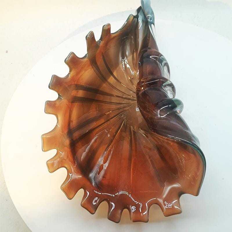 1960s Large Shell Sculpure in Hand - Worked Murano Glass. Made in Italy . 34 cm. / 13.38 inches.