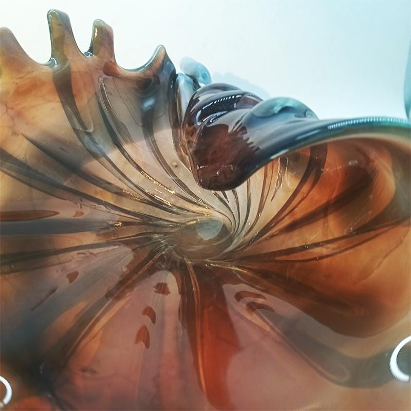 1960s Large Shell Sculpure in Hand - Worked Murano Glass. Made in Italy . 34 cm. / 13.38 inches.