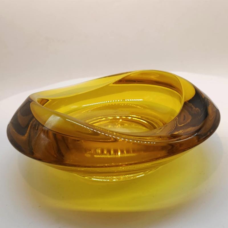 1960s Big Golden Yellow Ashtray or Catch-all in Murano Glass. 17,5 cm. Made in Italy.