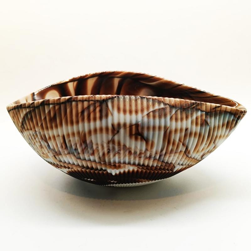 1970s Shell Ashtray - Empty Pocket in hand-worked Murano Art Glass. Made in Italy . Original Label - 18 cm / 7.08 inches.